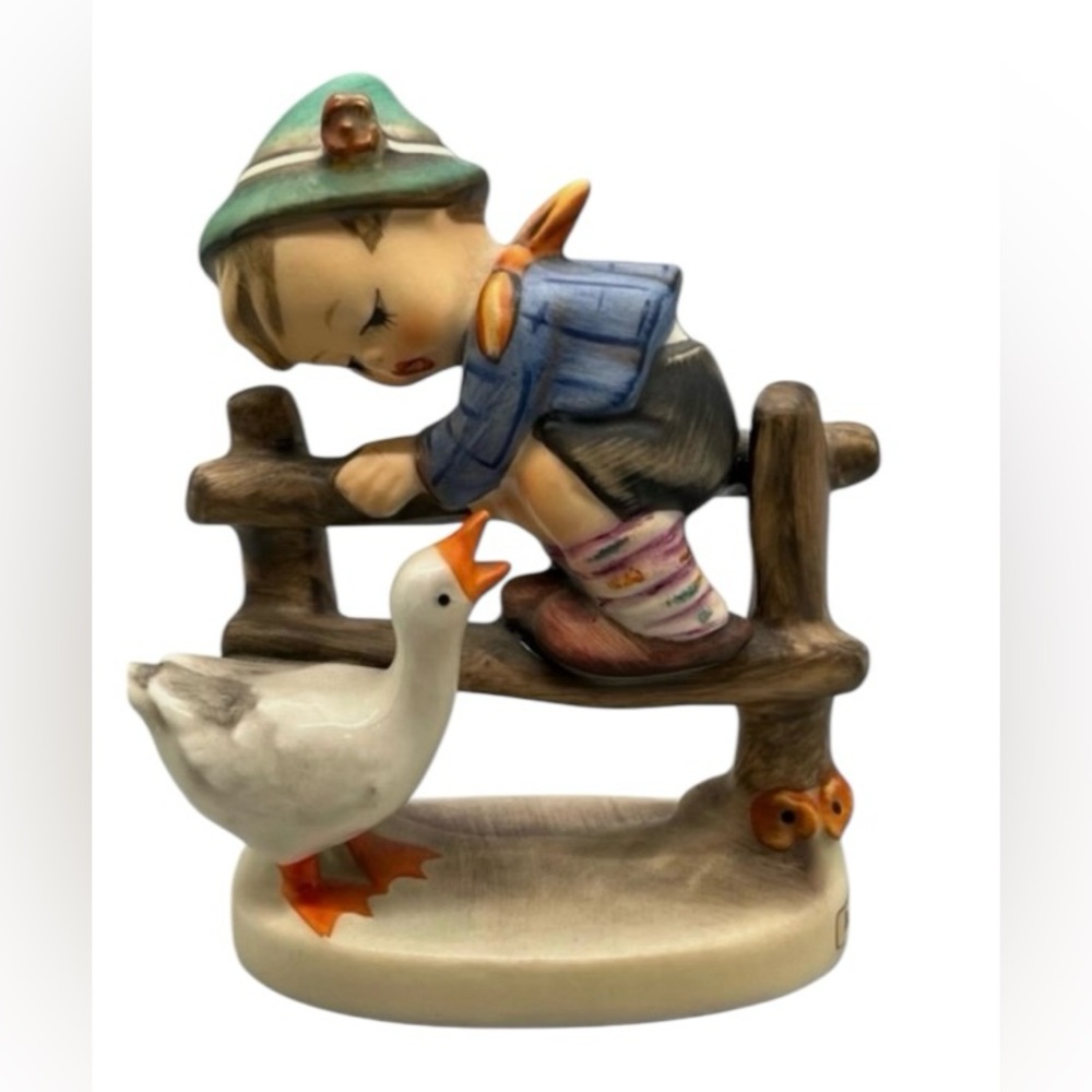 Hummel Goebel Vintage Barnyard Hero Boy on fence with duck figurine #195 2/10